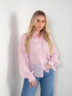 Camisa semitransparente com padrão