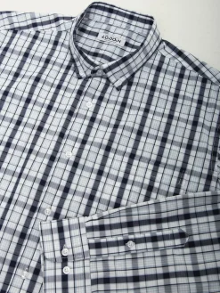 Camisa xadrez branco e marinho