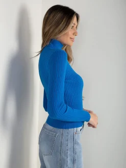 Camisola canelada com gola alta