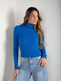 Camisola canelada com gola alta