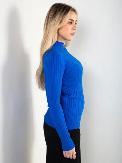 Camisola canelada com gola perkins