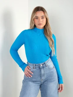 Camisola canelada com gola perkins