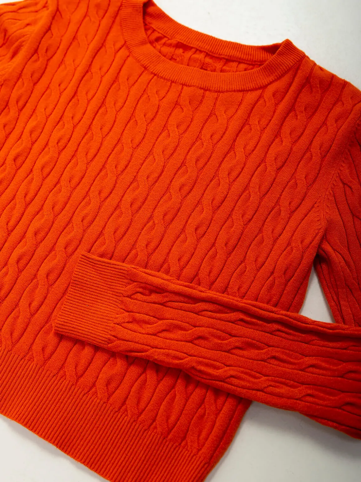 Camisola curta malha trançada