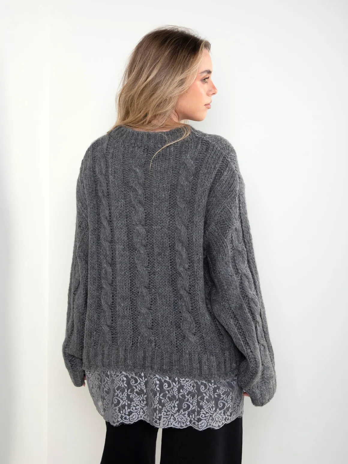 Camisola de malha com renda