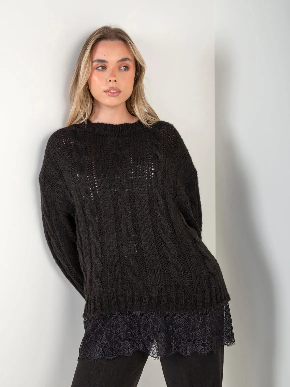 Camisola de malha com renda