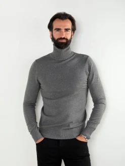 Camisola de malha fina com gola alta