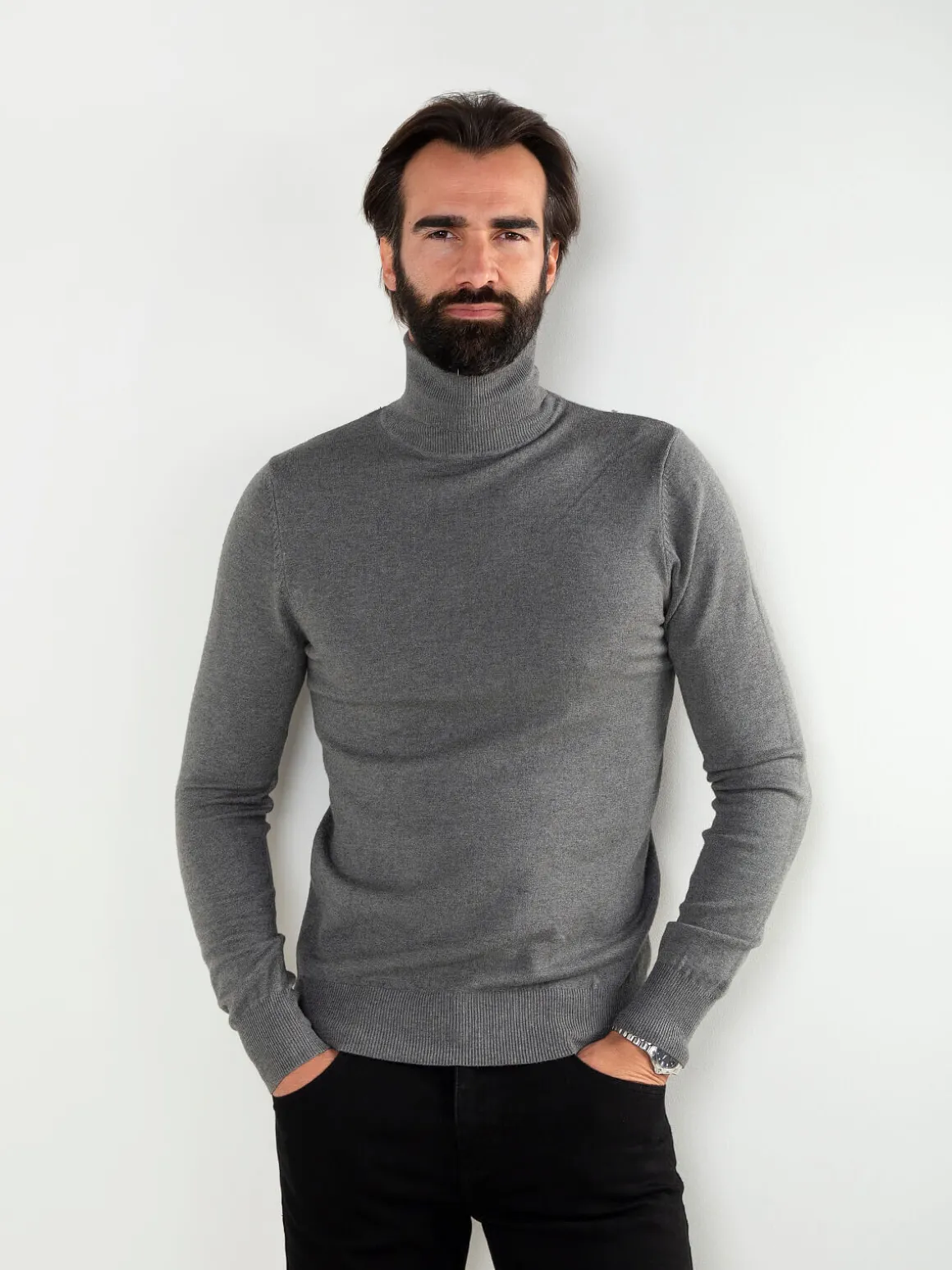 Camisola de malha fina com gola alta