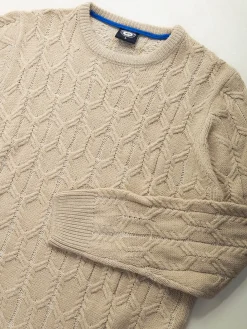 Camisola de malha trançada