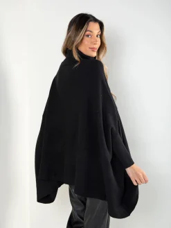 Camisola larga preta de malha com pelo