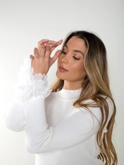 Camisola malha branca com folhos