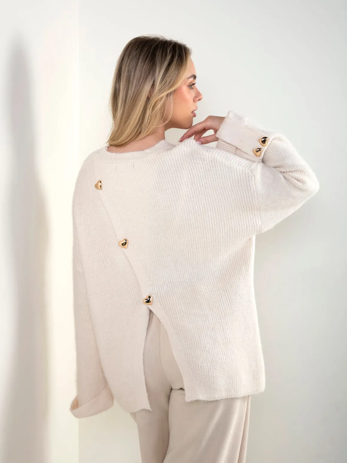 Camisola malha canelada com detalhe corações