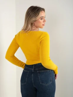 Camisola malha canelada com decote cruzado