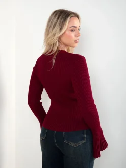 Camisola malha canelada com mangas flare