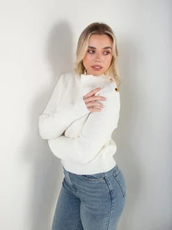 Camisola malha com botões no ombro