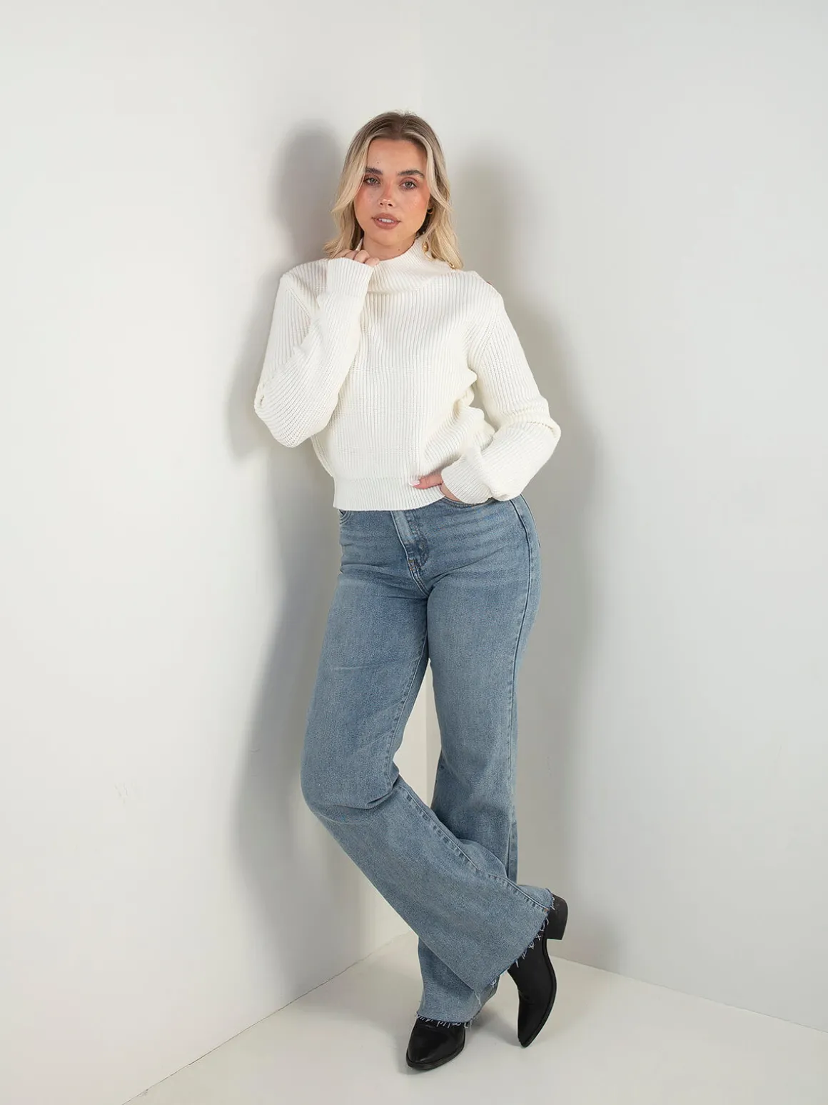 Camisola malha com botões no ombro