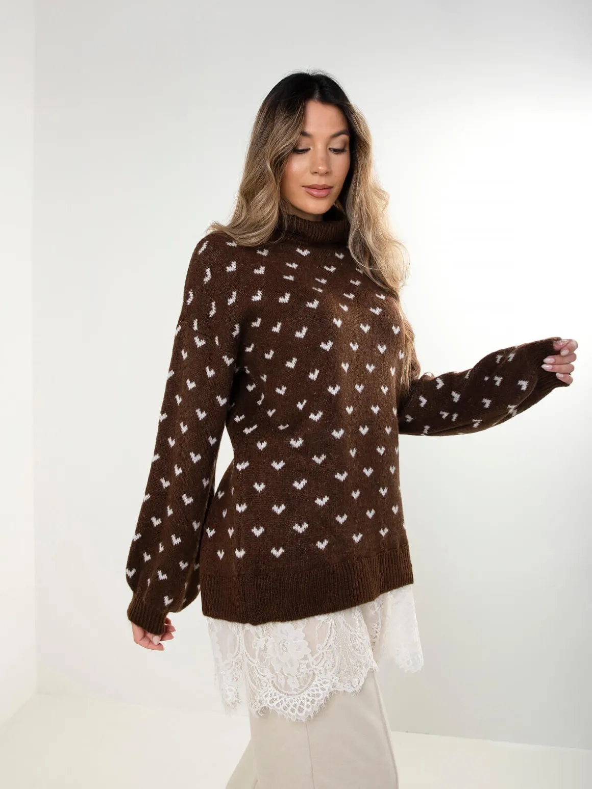 Camisola malha com corações e renda