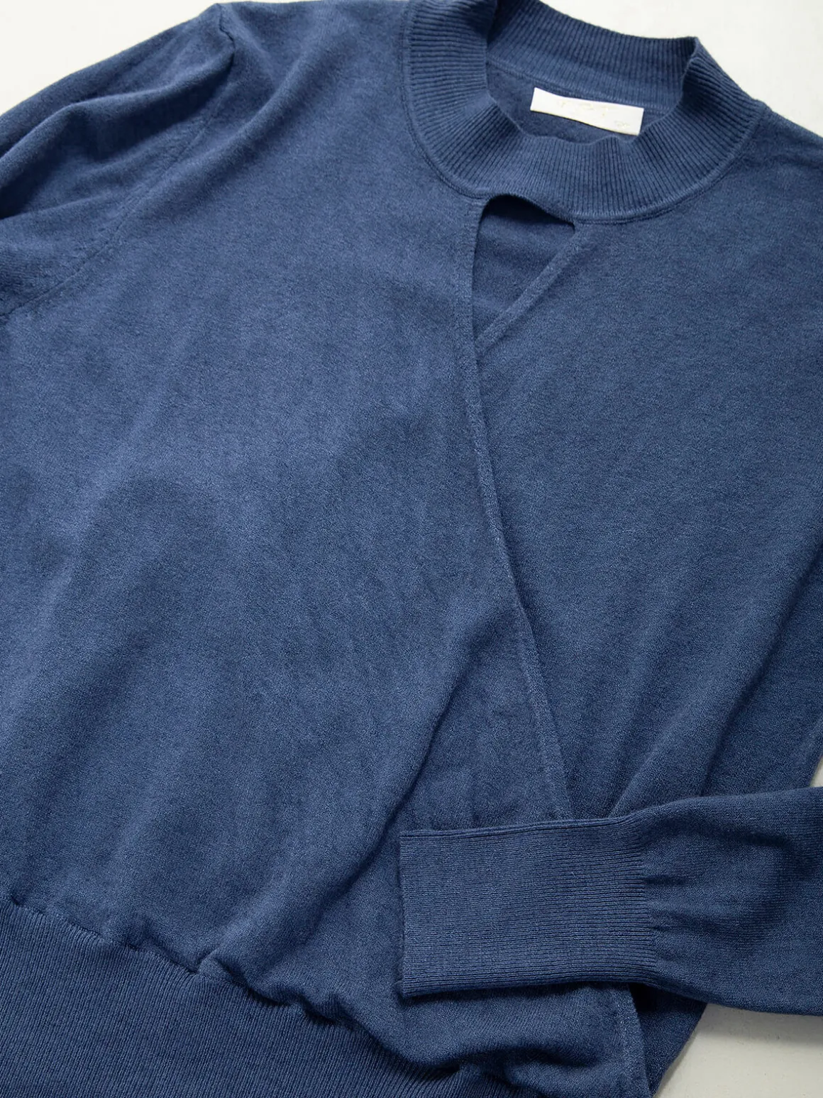 Camisola malha com detalhe cruzado