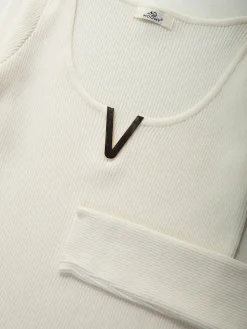 Camisola malha com detalhe dourado