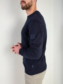 Camisola malha com etiqueta bordada