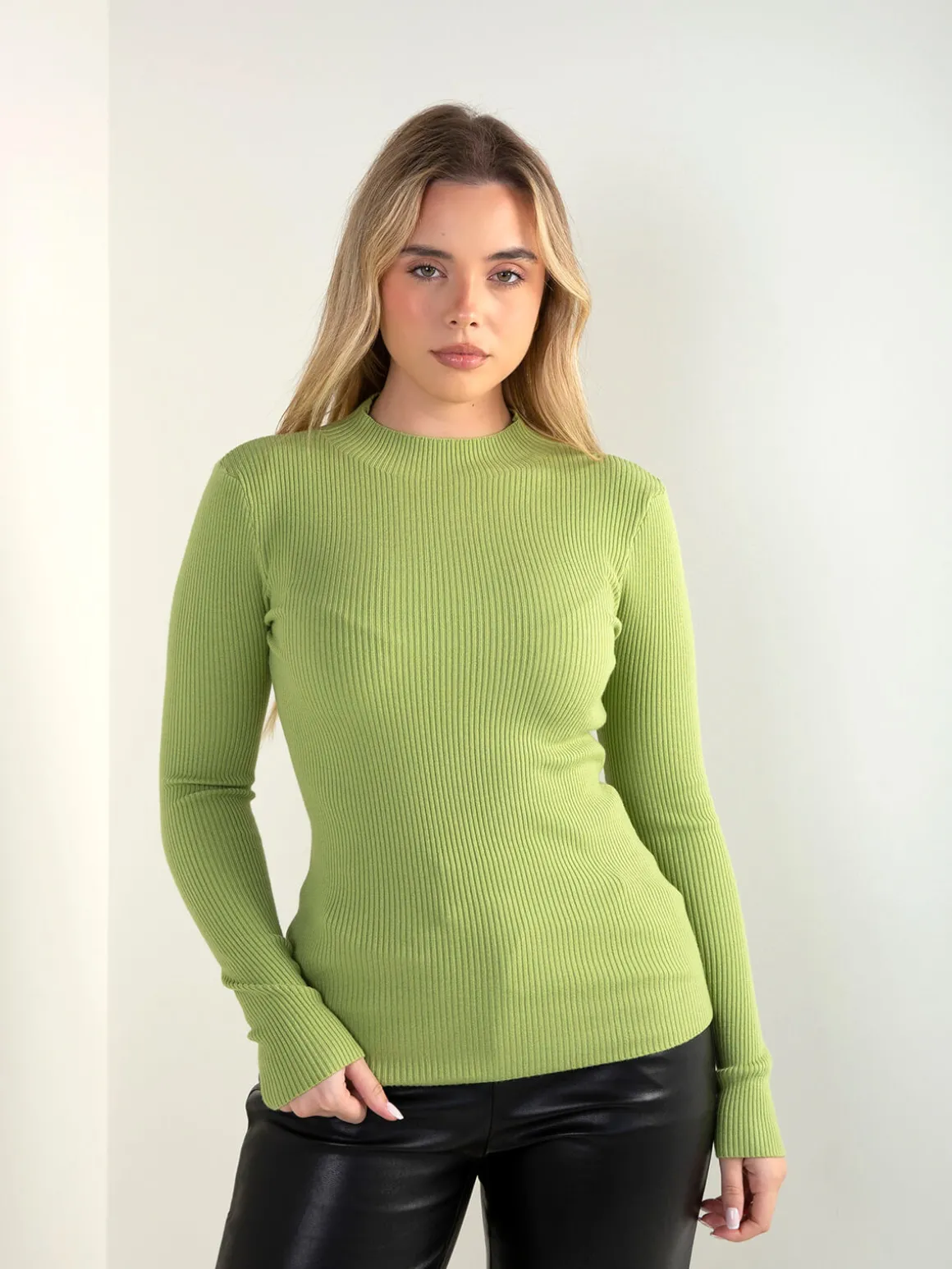 Camisola malha com gola perkins