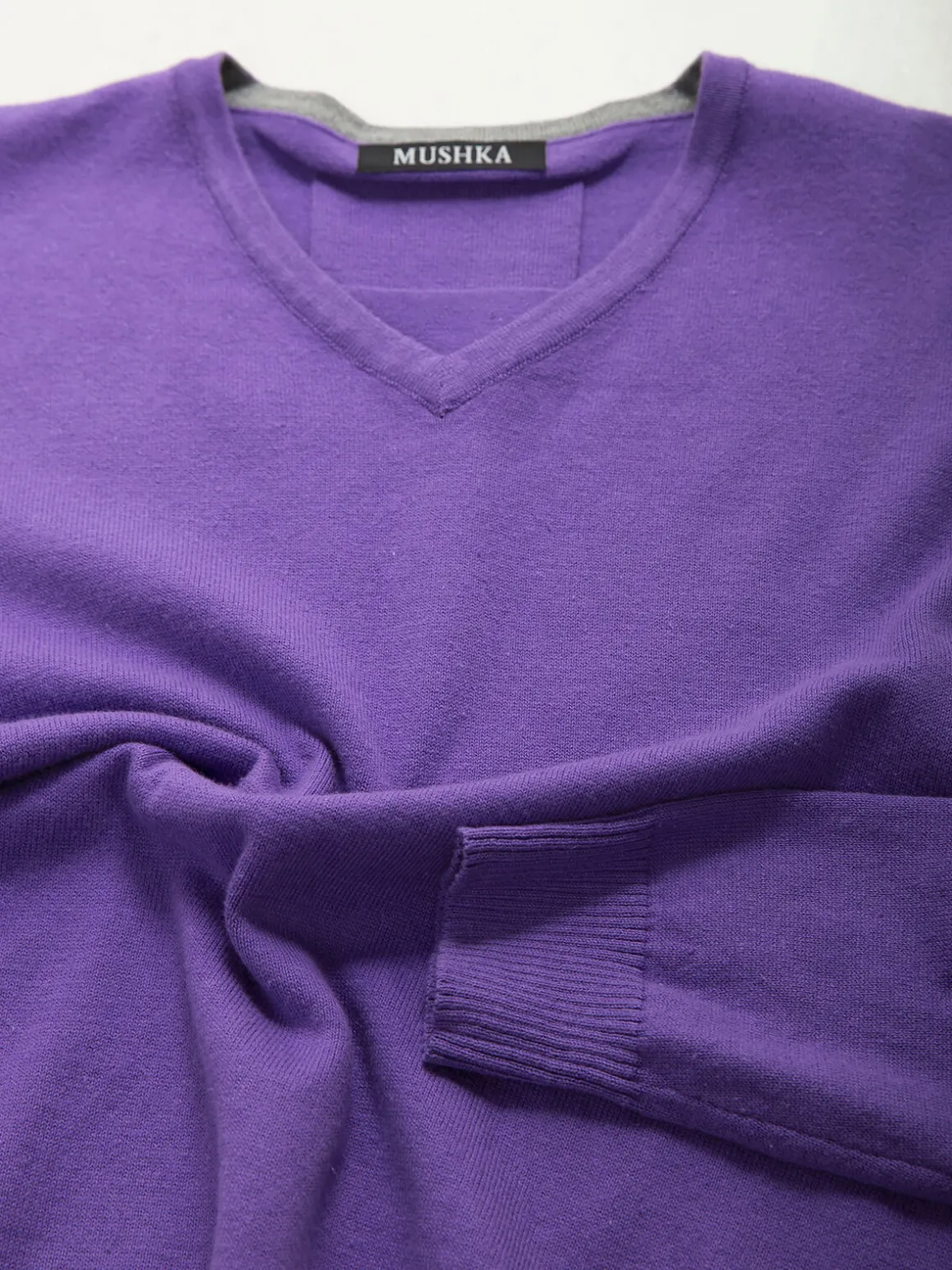 Camisola malha com gola V