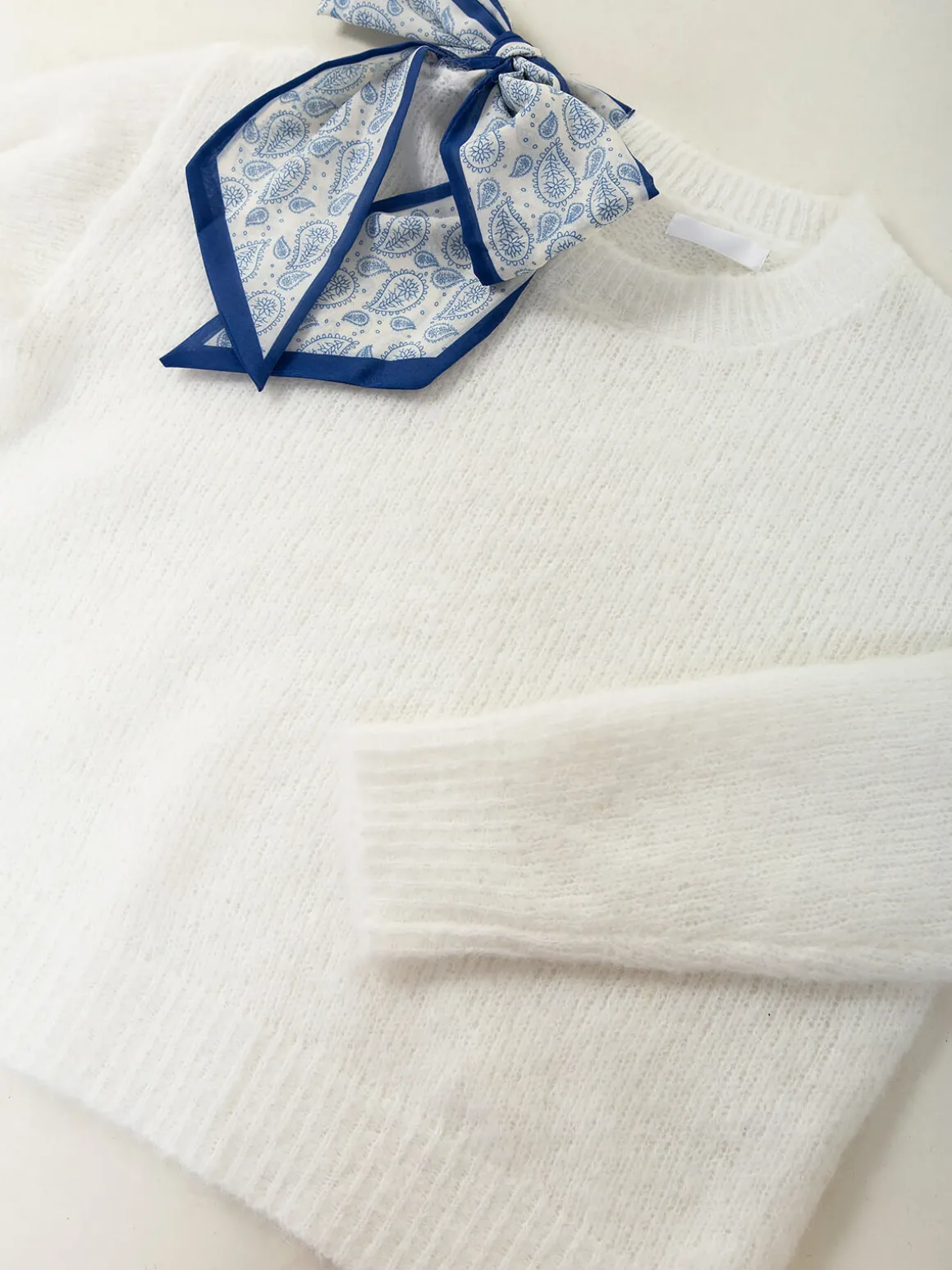 Camisola malha com lenço