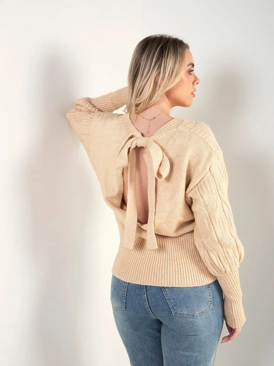 Camisola malha costas descobertas