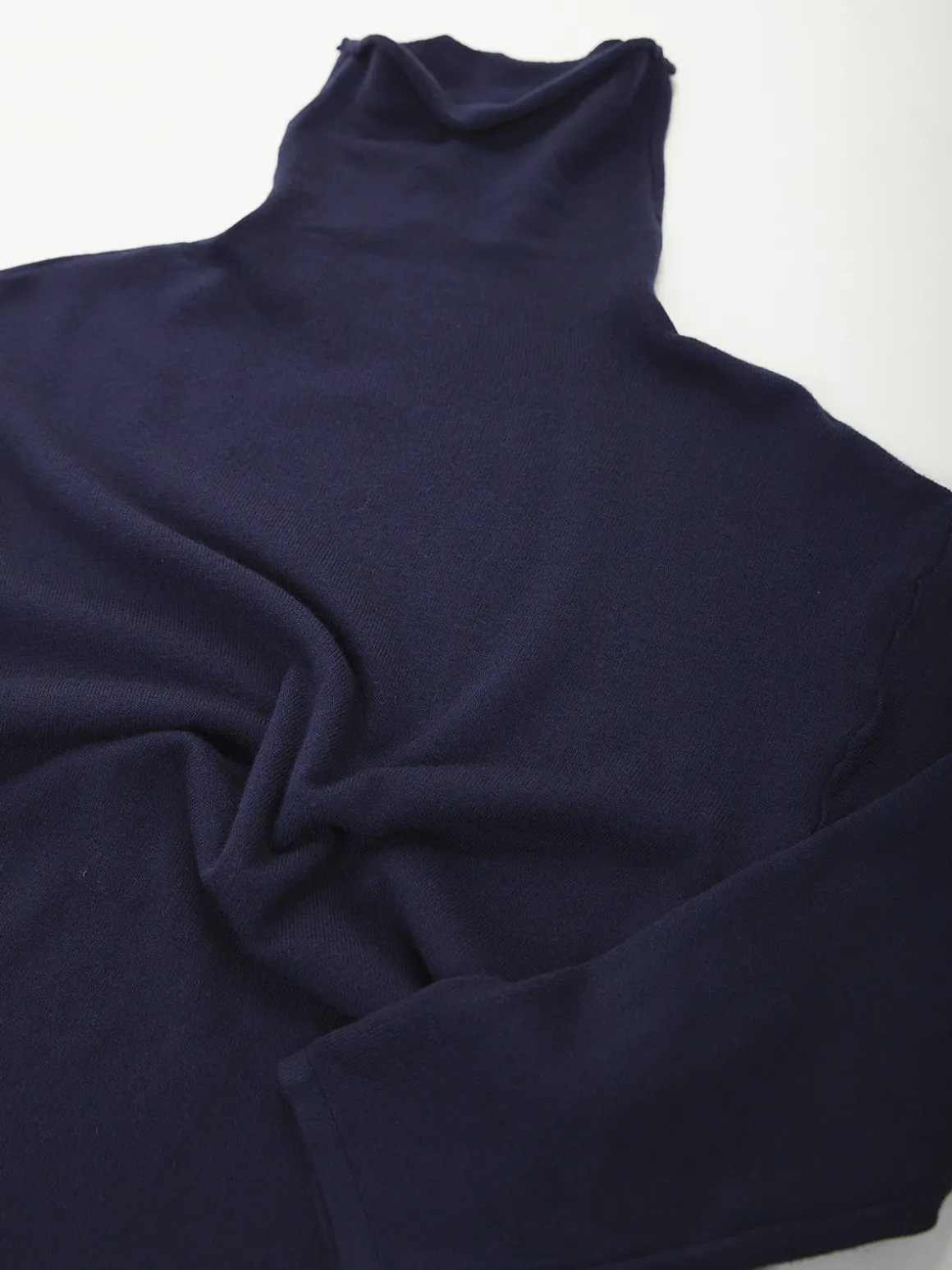 Camisola malha fina acabamento rolling