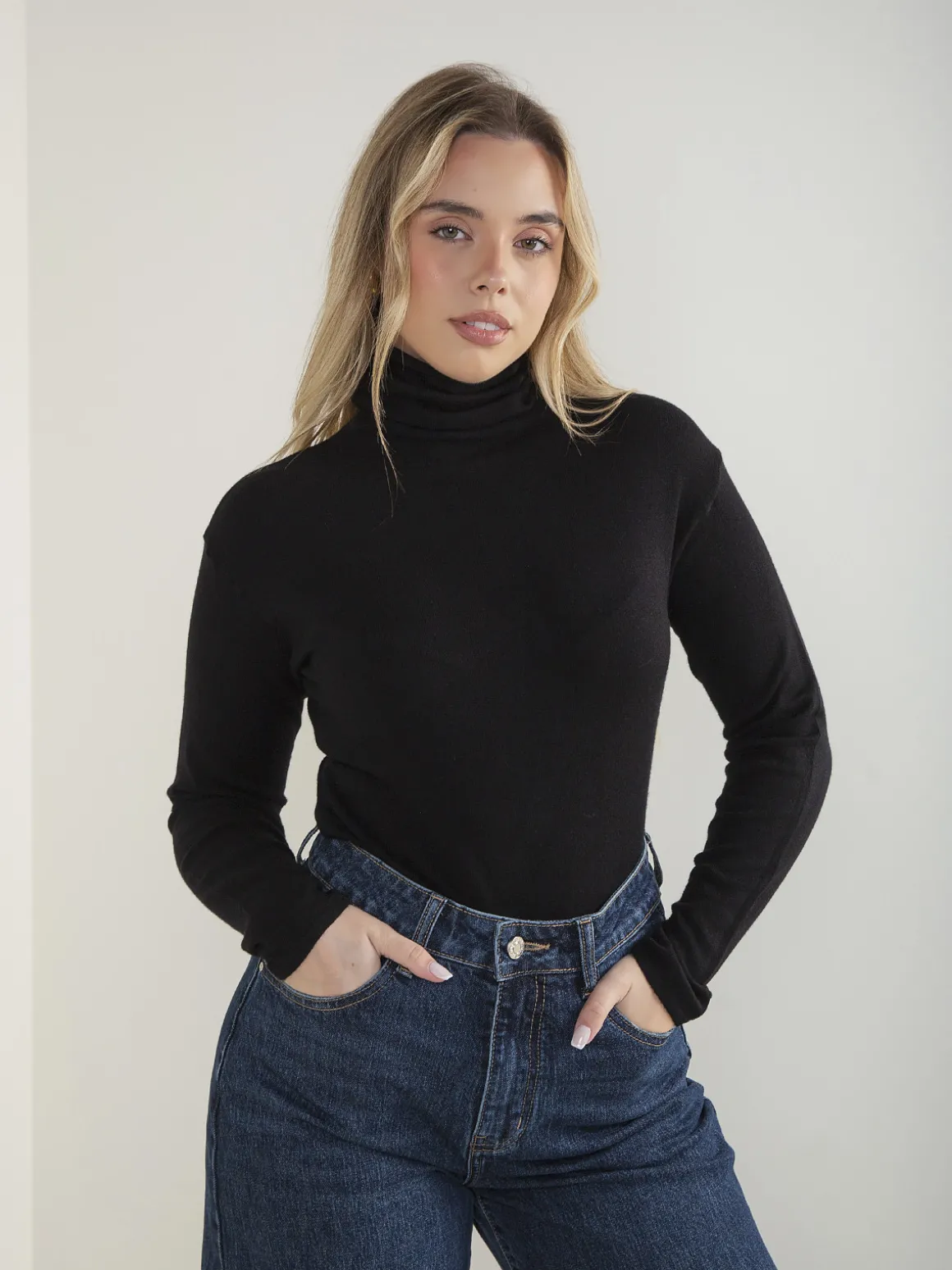 Camisola malha fina acabamento rolling