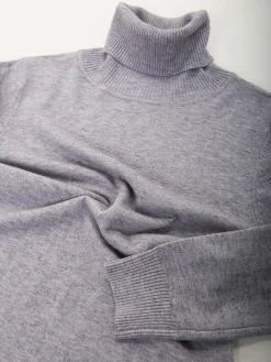 Camisola malha fina com gola alta