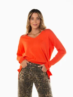 Camisola malha fina decote em bico