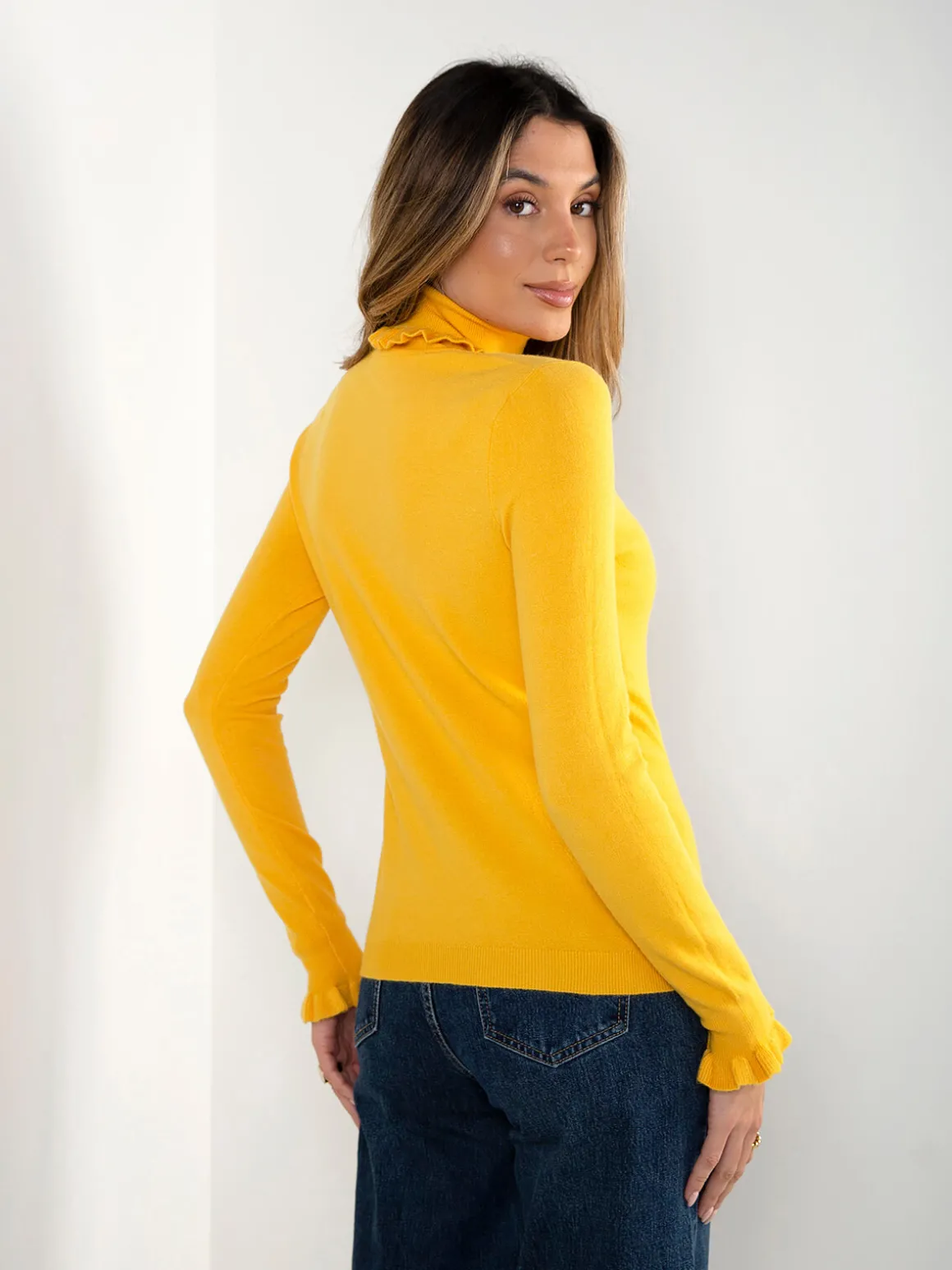 Camisola malha gola alta com folho