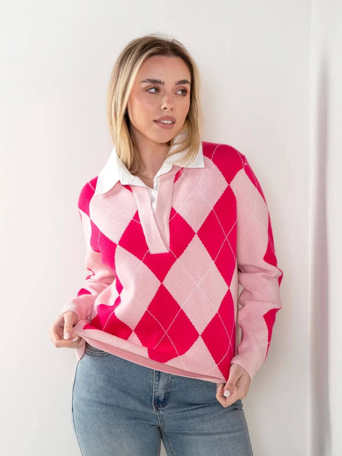 Camisola malha rosa com padrão losangos