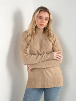 Camisola malha texturizada gola perkins