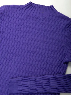 Camisola malha texturizada com gola subida