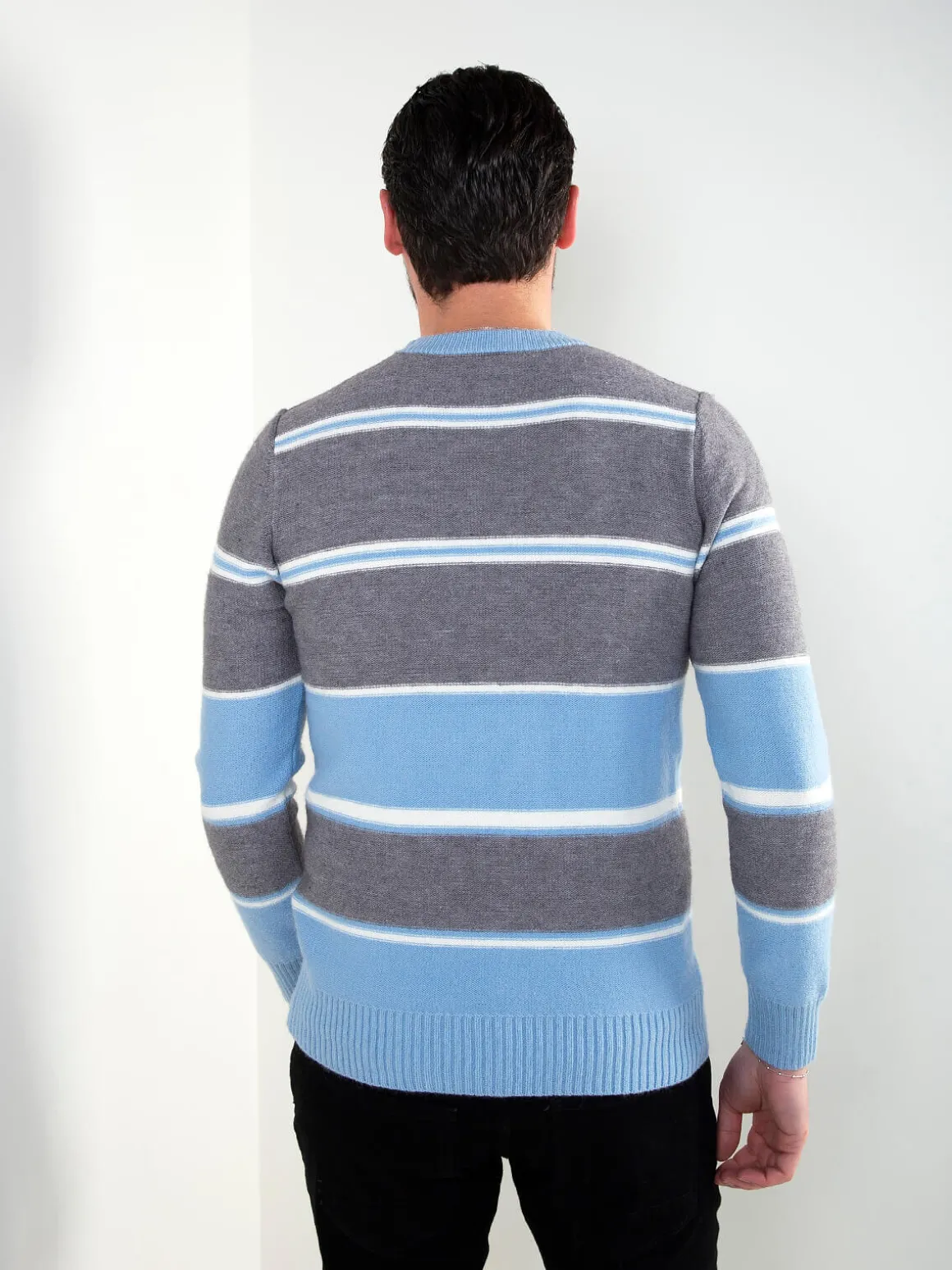 Camisola às riscas mistura viscose