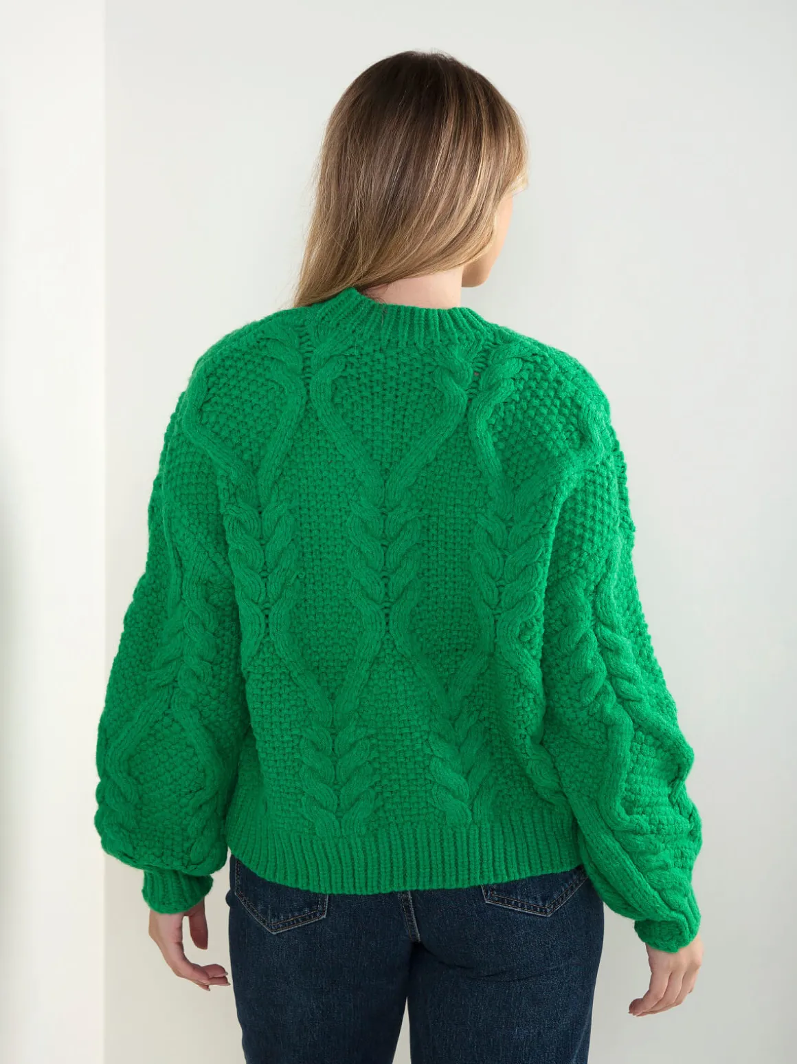 Camisola verde malha entrançada