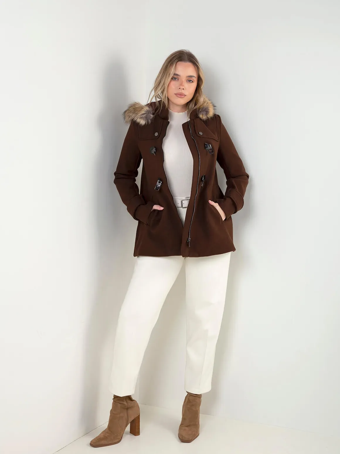 Canadiana fazenda capuz com pelo