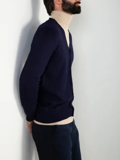 Cardigan com gola em V