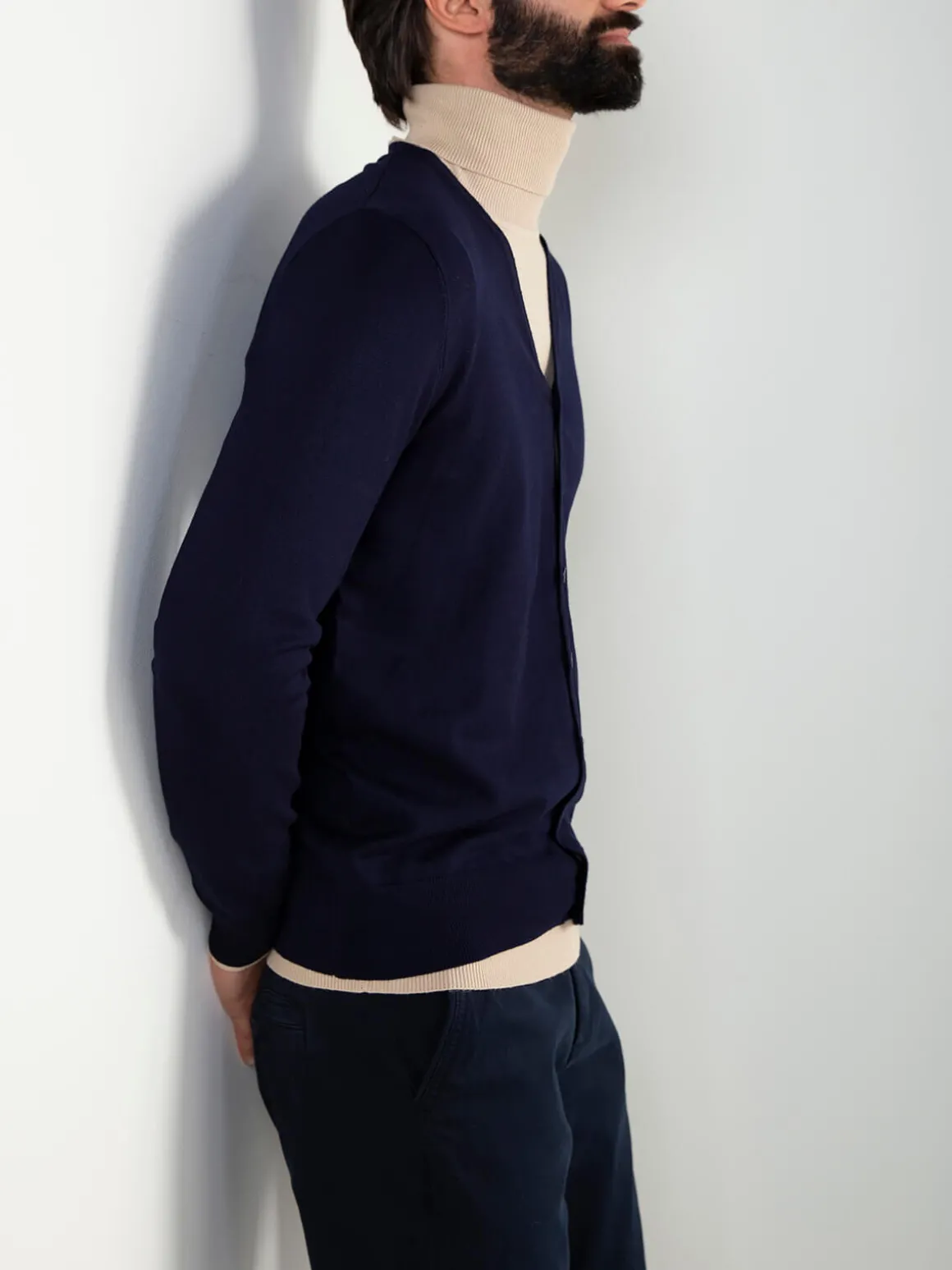 Cardigan com gola em V