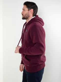 Casaco com capuz e pelo no interior