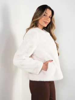 Casaco com pelo suave