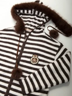 Casaco de malha às riscas com capuz