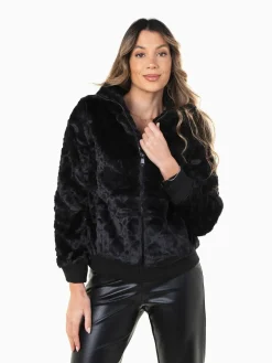 Casaco efeito pelo com gola alta