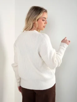 Casaco malha canelada decote V