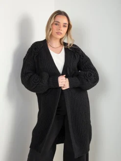 Casaco malha comprido aberto com flores