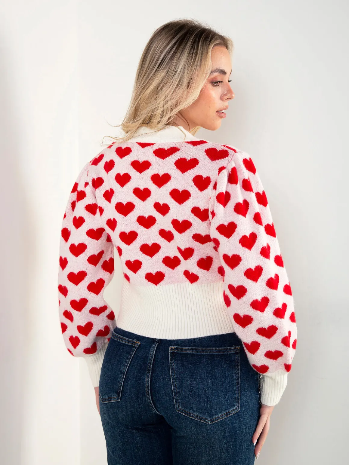 Casaco malha curto com corações