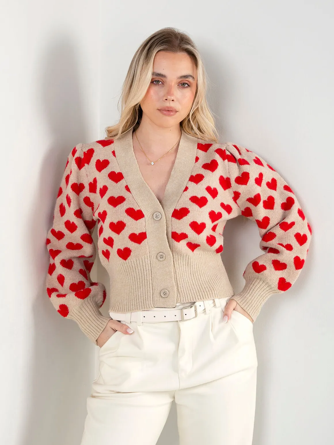 Casaco malha curto com corações