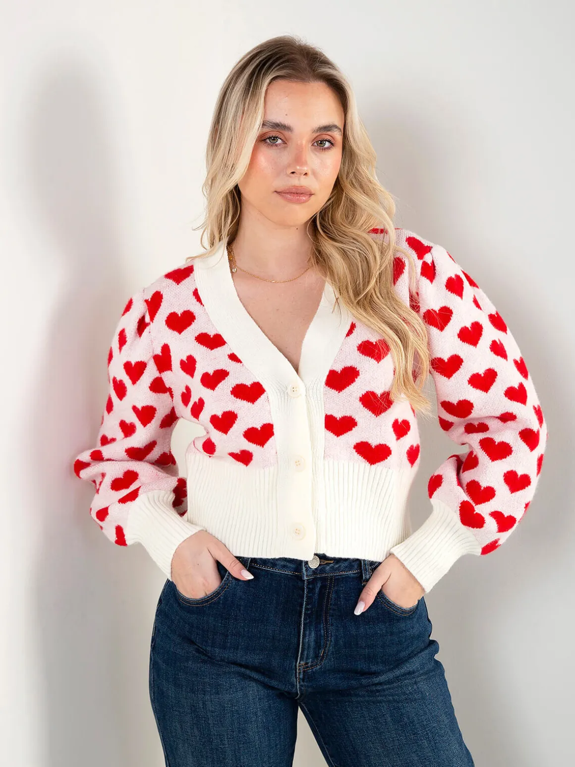 Casaco malha curto com corações