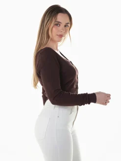 Casaco malha estilo bolero com botões